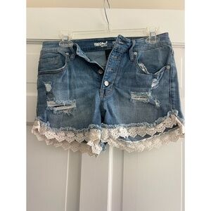 Denim lace trim short